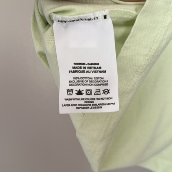 Nike Green Short Sleeve Essential Tee - Picture 4 of 4